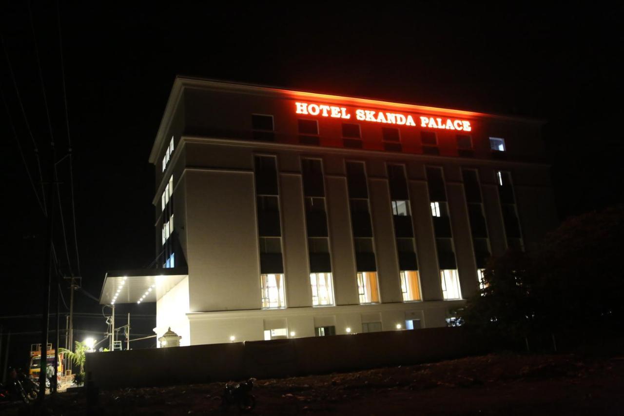 Hotel Skanda Palace Thiruttani Exterior foto